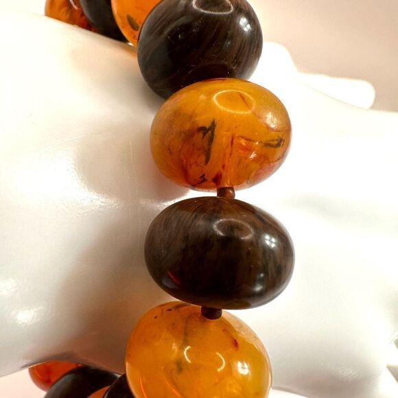 Orange and brown beaded stretchy bracelet - Picture 4 of 7